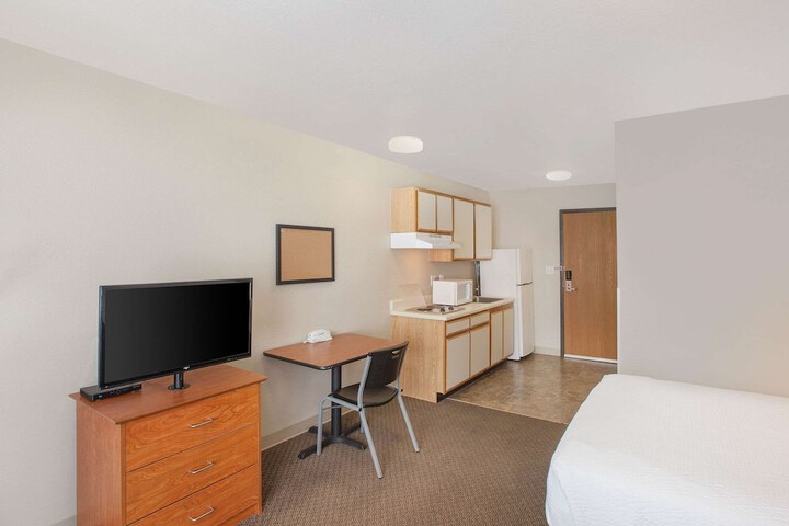 Room 10 of 22