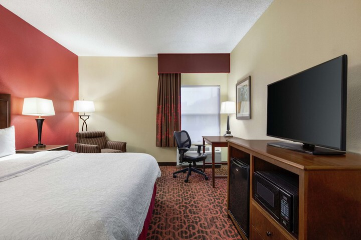 Room 8 of 27