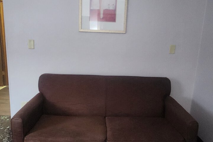 Room 35 of 47