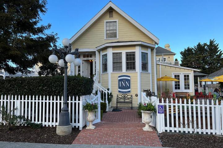 The Inn at Benicia Bay