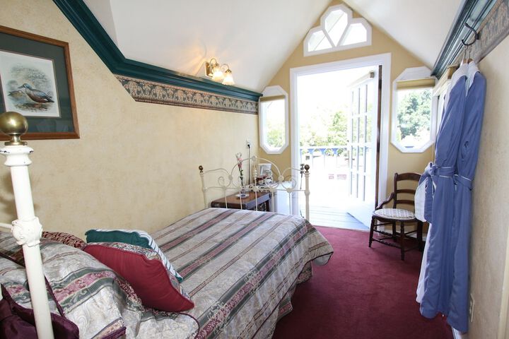 Room 15 of 72