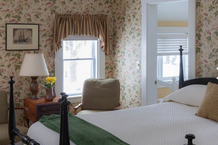Dockside Guest Quarters & Restaurant