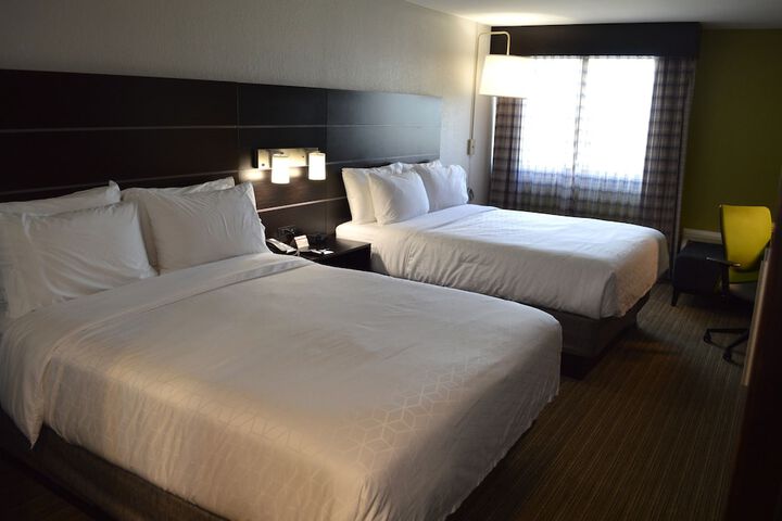 Holiday Inn Express & Suites Miami - Hialeah by IHG