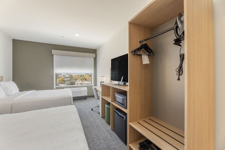 Spark by Hilton Garland Dallas East