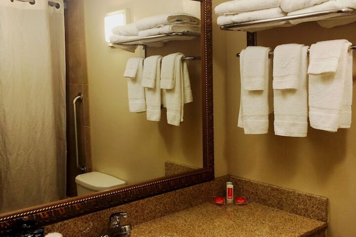 Room 17 of 48