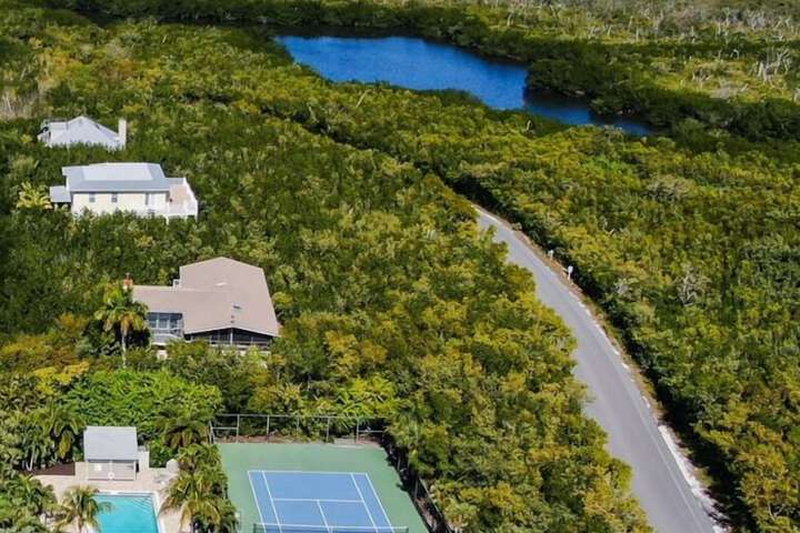 South Seas Gulf Cottage 1106