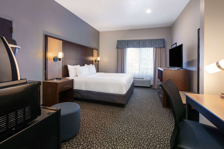 Room 48 of 65