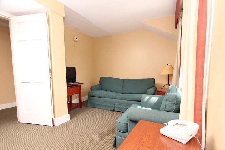 Room 45 of 145