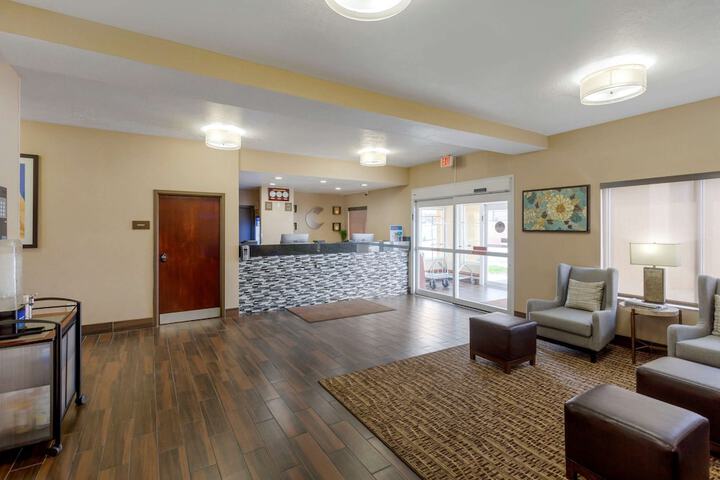 Hotel Interior 10 of 39