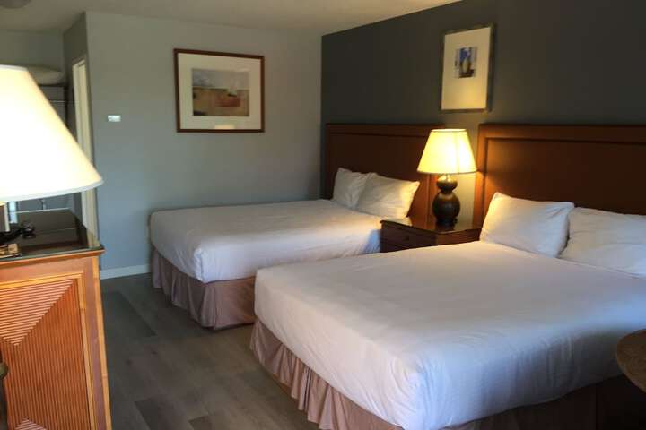 Room 32 of 41