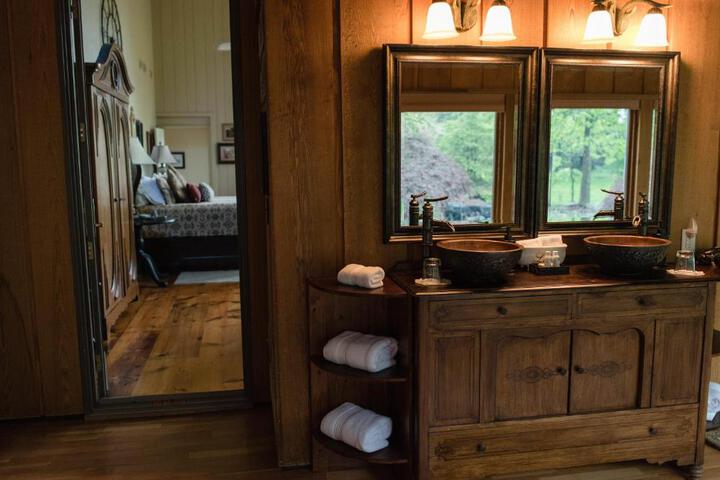The Inn at White Oak