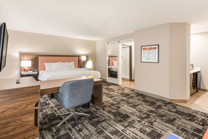 Hampton Inn & Suites Benton Harbor
