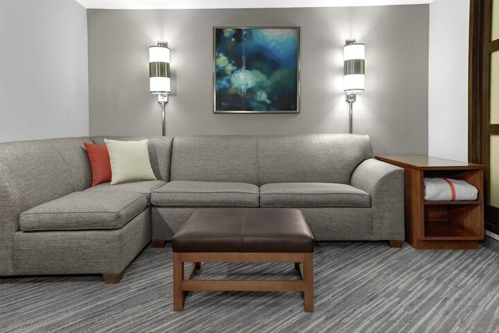 Hyatt Place Detroit / Auburn Hills