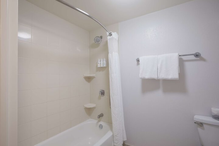 Room 16 of 49
