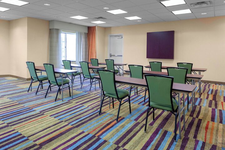 Fairfield Inn & Suites Seymour
