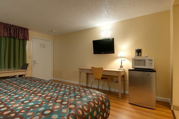 Room 20 of 23