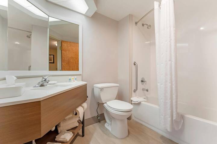 Comfort Inn & Suites LaVale - Cumberland