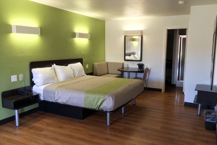 Room 12 of 35