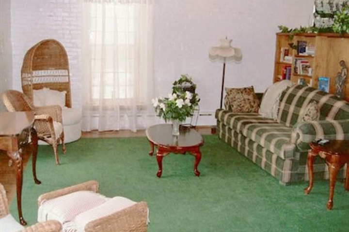 THE RIVERS EDGE EXECUTIVE SUITES