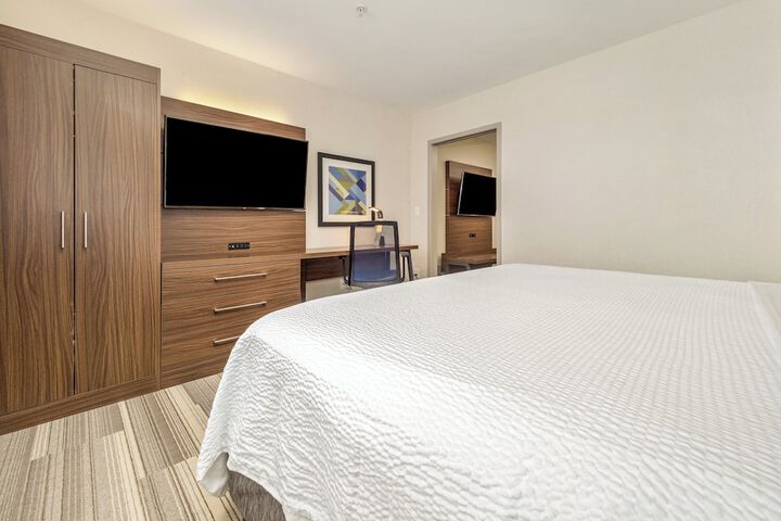 Room 199 of 348