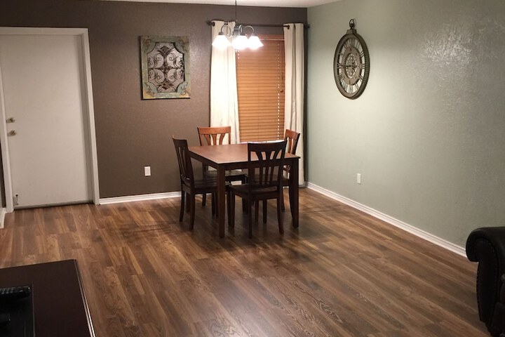 Room 6 of 19