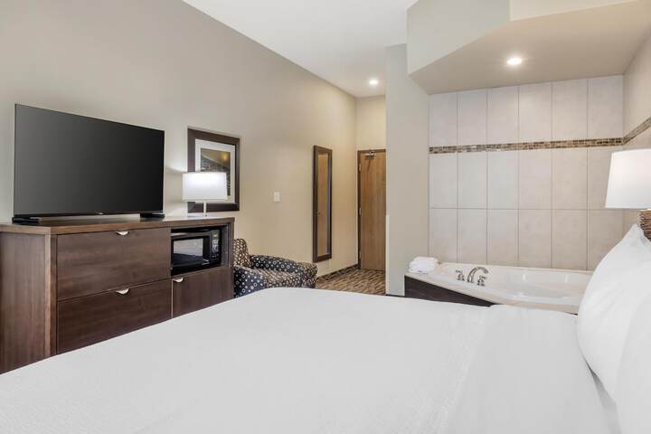 Best Western Plus Bridgewater Hotel & Convention Centre