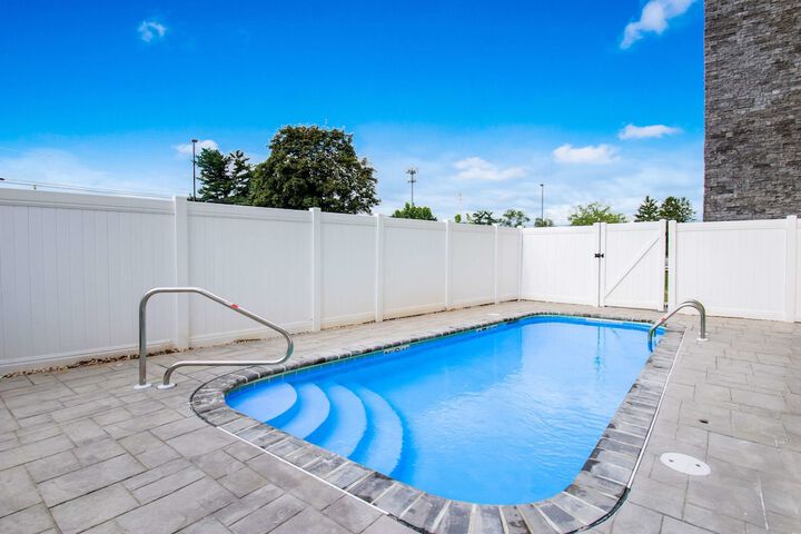Pool 8 of 42