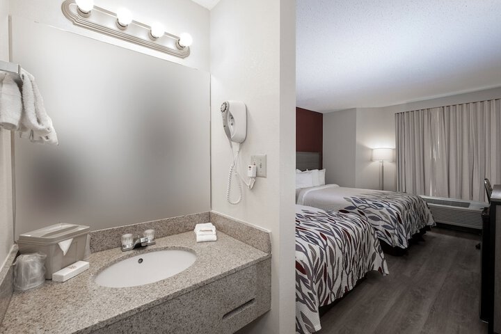 Room 25 of 46