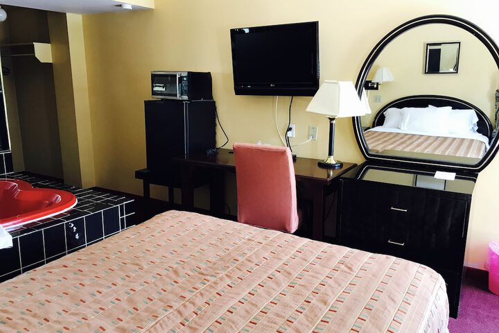 Room 27 of 64