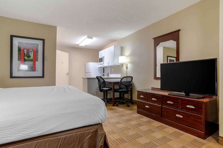 Room 10 of 24
