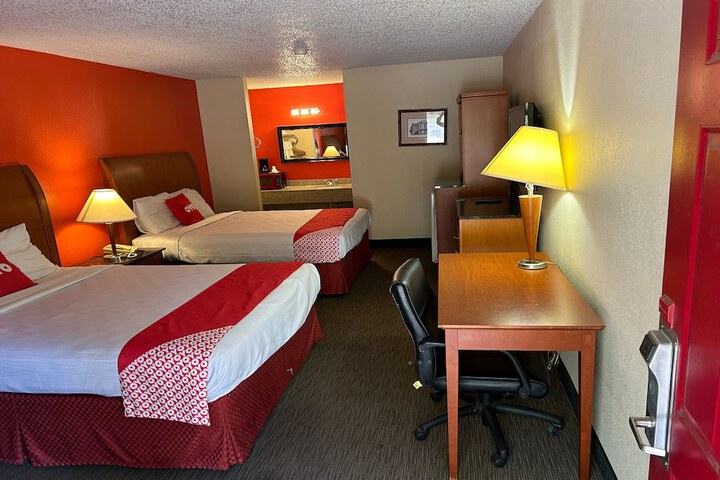 Room 12 of 22