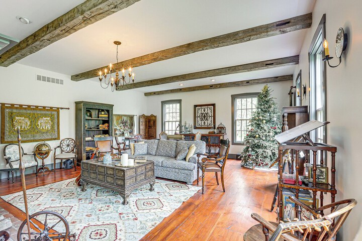 Spacious & Historic Cabin in New Haven w / Pond!