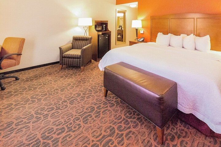 Room 27 of 52