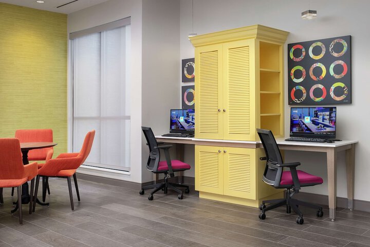 Business Center 29 of 29