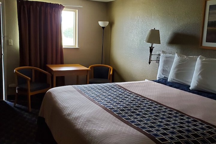 Room 12 of 15
