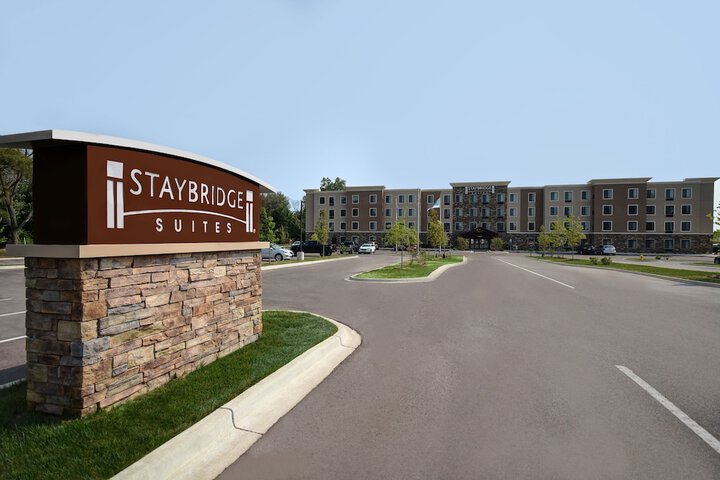 Staybridge Suites Holland by IHG