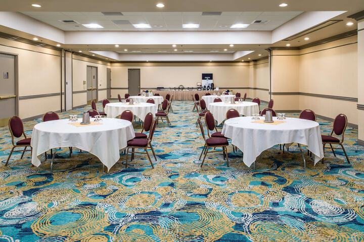 Embassy Suites by Hilton Seattle Tacoma International Airport