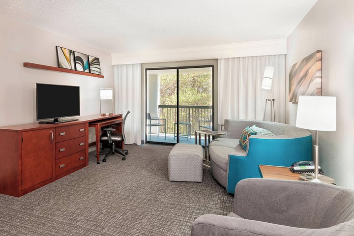 Room 16 of 37