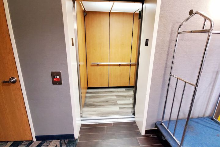 Americas Best Value Inn & Suites Racine