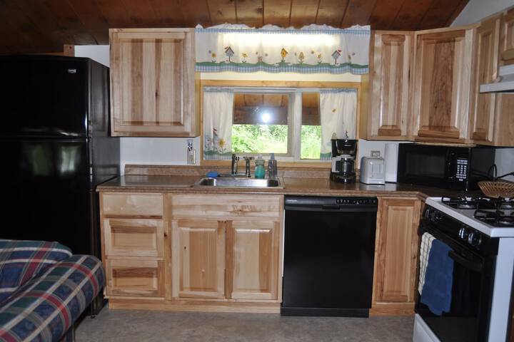 Daniels Lake Lodge B & B
