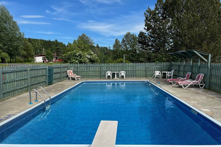 Pool 6 of 24