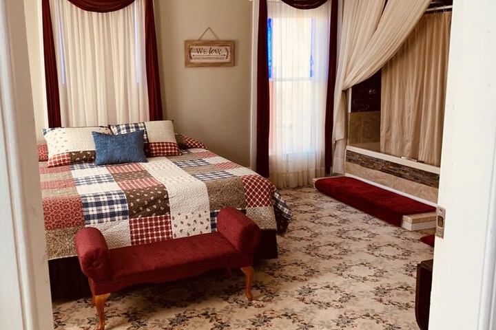 Room 32 of 55