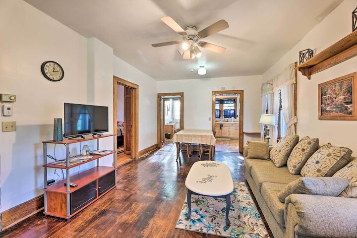 Family-friendly Marlinton Home: Walk Downtown!