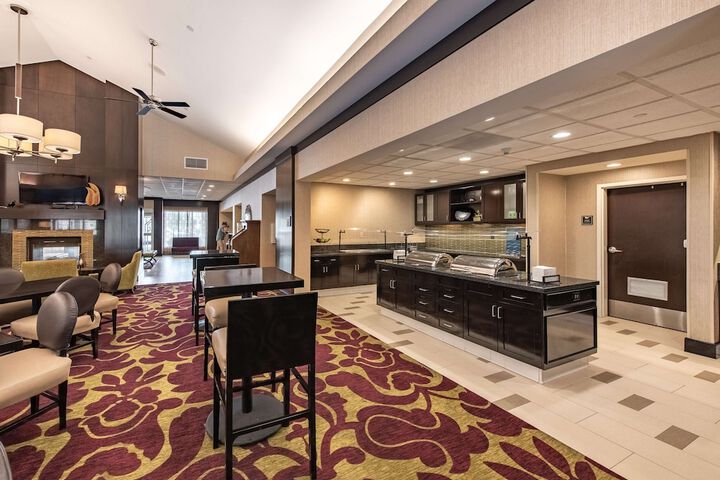Homewood Suites by Hilton Oxnard / Camarillo