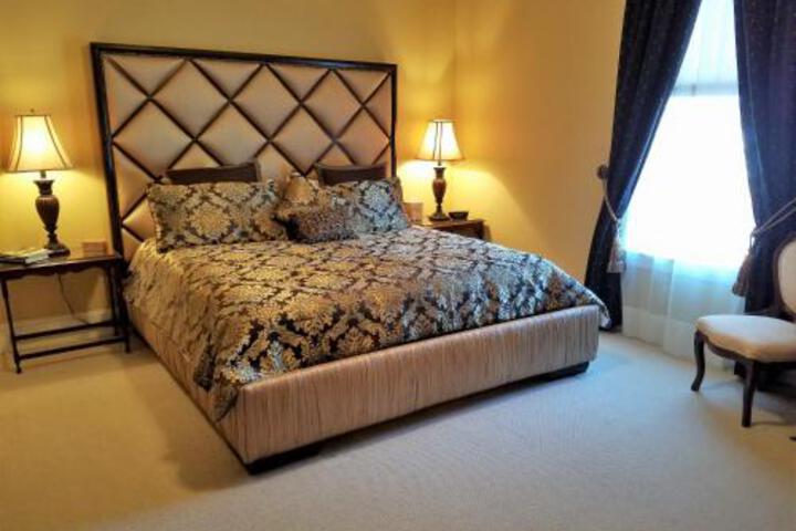 Lions Gate B & B
