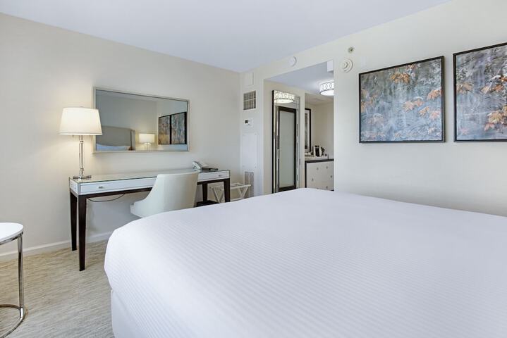 The H Hotel
