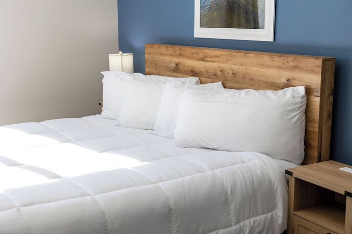 Nisswa Hotel and Suites