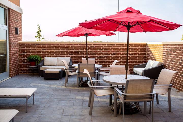 Terrace/Patio 35 of 37