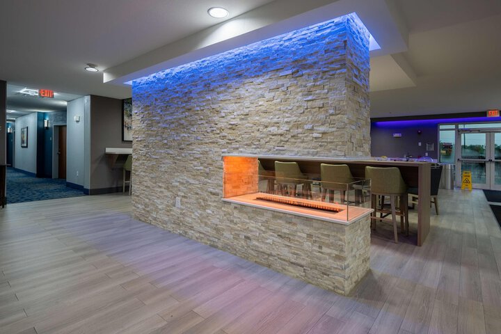 Hotel Interior 10 of 48