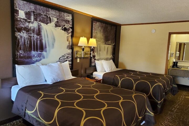 Room 35 of 43